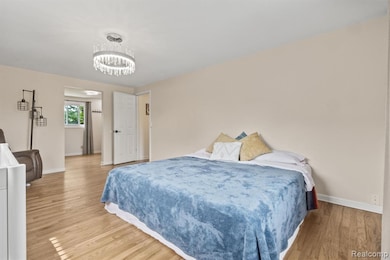 1916 Squirrel Valley Dr, Bloomfield Hills, MI 48304 - photo 5