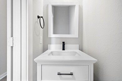 8474 Berry Green N, Houston, TX 77022 - photo 4