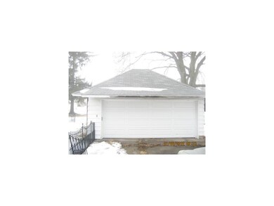 Garage.