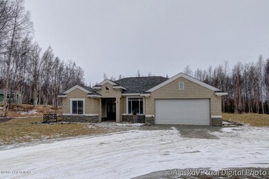 Large, circular driveway.