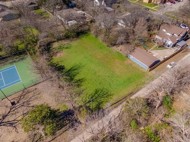 605 College St, Ennis, TX 75119 - photo 2