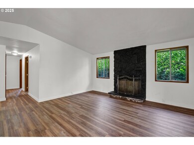 Living Room-Vaulted Ceilings