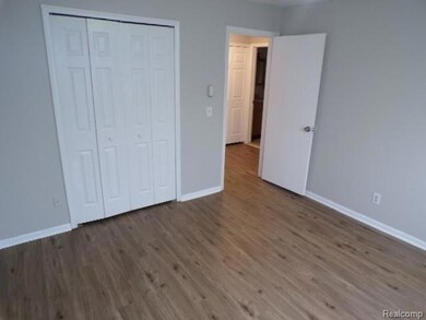 825 S Grand Ave unit 5, Fowlerville, MI 48836 - photo 7