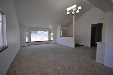 2661 Montara Dr, Medford, OR 97504 - photo 3