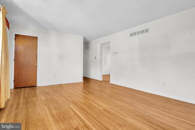 332 E Roosevelt Ave, New Castle, DE 19720 - photo 4