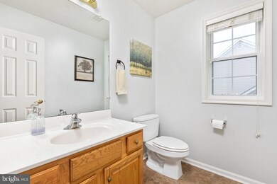 708 Crystal Ln, Strasburg, VA 22657 - photo 5