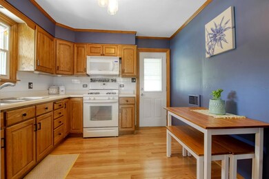 131 N Wright St, Griffith, IN 46319 - photo 4