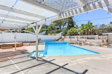 22241 Ybarra Rd, Woodland Hills, CA 91364 - photo 2