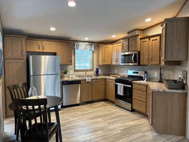 10601 Hulser Rd unit 48, Utica, NY 13502 - photo 5