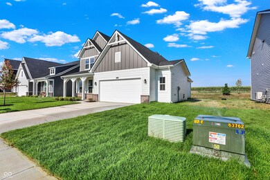 660 Bluestem Cir, New Whiteland, IN 46184 - photo 2