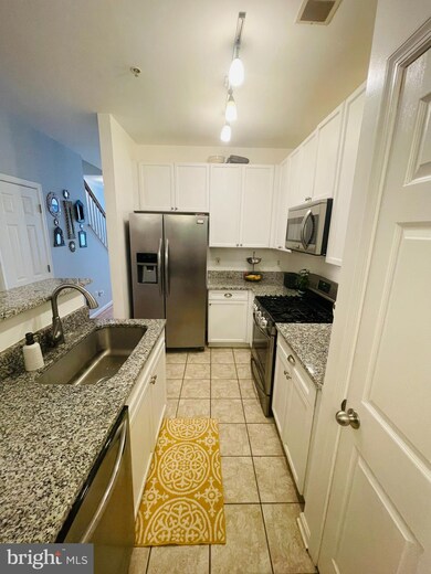 2665 Manhattan Place unit 104, Vienna, VA 22180 - photo 6