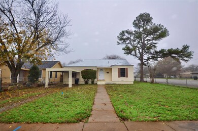 1202 Franklin St, Weatherford, TX 76086 - photo 2
