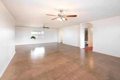 8 7219 N Richard Lane