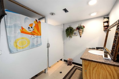 5208 Noble St, Houston, TX 77020 - photo 6