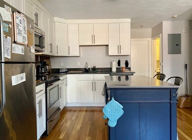 176 North St unit 4, Boston, MA 02113 - photo 2