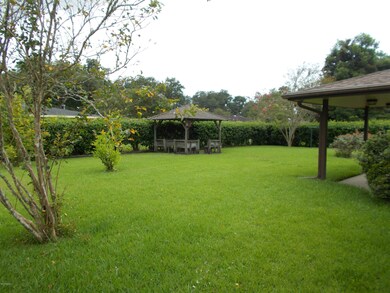 108 Charles Dr (3)