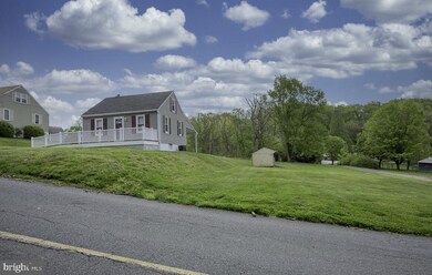 905 Englesville Hill Rd, Boyertown, PA 19512 - photo 6