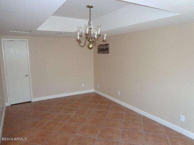 3130 W Pierson St Dining