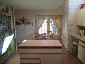 Kitchen with Island