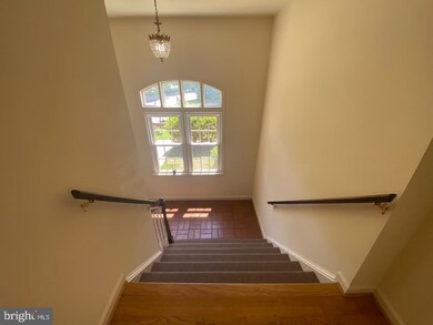 5801 Tudor Ln, Rockville, MD 20852 - photo 3