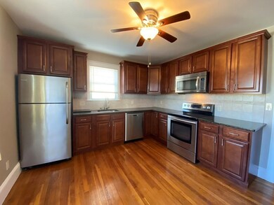 37 Leach St unit 1R, Salem, MA 01970 - photo 2