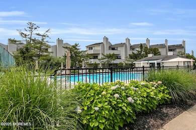 7 Navesink Ct Long Branch NJ-large-046-0