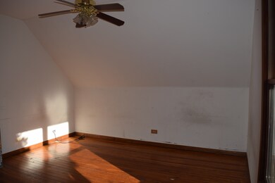 102 N Hubbard St, Algonquin, IL 60102 - photo 4