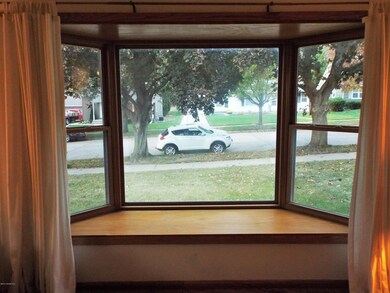 Terrific Bay/Bow Window!