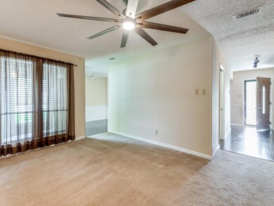 1357 Kathryn Ct, Hurst, TX 76053 - photo 7