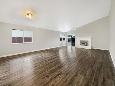 1172 Willow Creek Dr, Yuba City, CA 95991 - photo 3