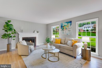 7411 Venice St, Falls Church, VA 22043 - photo 2