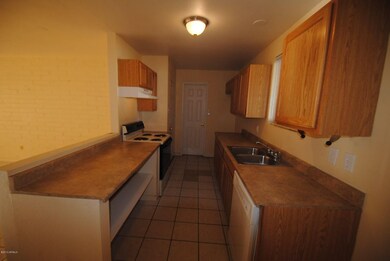 4138 N 47th Dr, Phoenix, AZ 85031 - photo 6