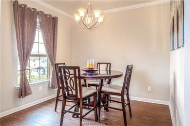 Dining room.