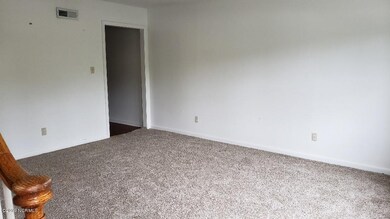 327 Richlands Ave unit 5, Jacksonville, NC 28540 - photo 3