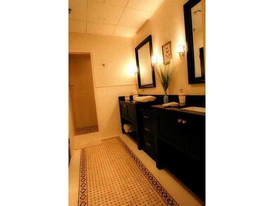 Bath. Marvelous Tub and Jacuzzi on one side, Walk-