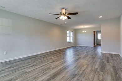 270 Hunt St, Manchester, TN 37355 - photo 7