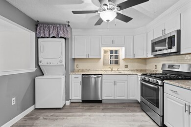 6 Knights Bridge Dr unit UJ204, Nashua, NH 03063 - photo 5