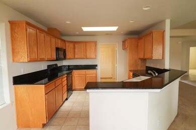 331 N Deanjou Ave, Eagle Point, OR 97524 - photo 2