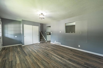 1751 Carrigallen Ln, Columbus, OH 43228 - photo 6