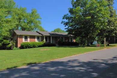 1002 Dow Dr, Shelbyville, TN 37160 - photo 2