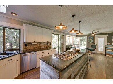 6272 Skyline Dr, West Linn, OR 97068 - photo 7