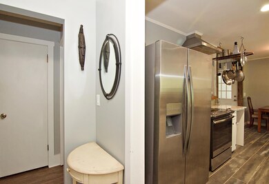 727 Creekside Dr, Charleston, SC 29412 - photo 3