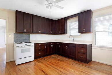 608 W Creek St, Fredericksburg, TX 78624 - photo 6