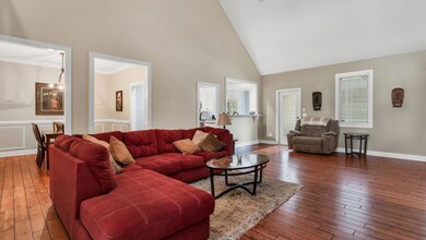 19-web-or-mls-565 Michael Rd._19