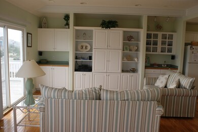 Livingroom with wet bar