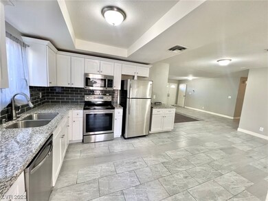 1518 Silver Mesa Way, Las Vegas, NV 89169 - photo 5