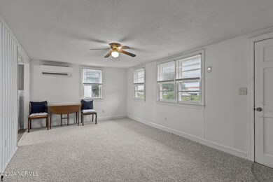 Entry/living room