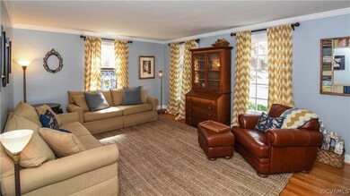Living Room with Crown Molding