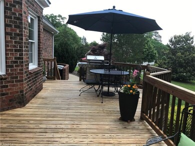 956 Newbern Ave, Asheboro, NC 27205 - photo 6