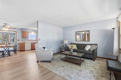 41 Williams Cir, Hills, IA 52235 - photo 2